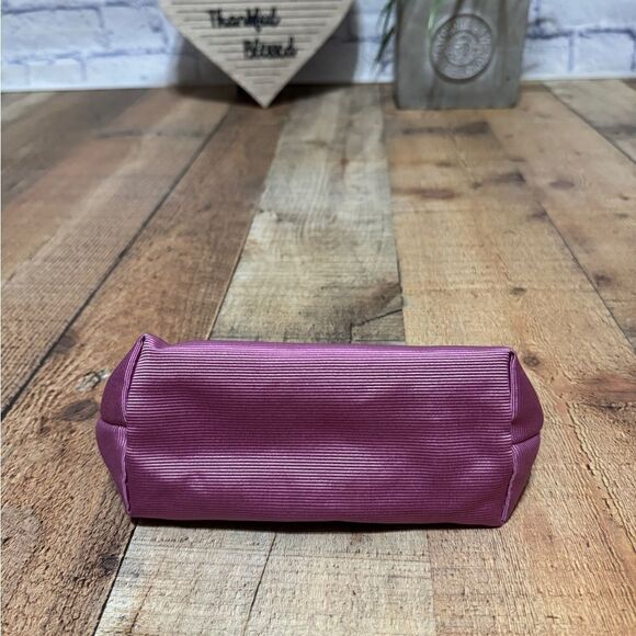 Salvatore Ferragamo cosmetic pouch - Picture 10 of 13